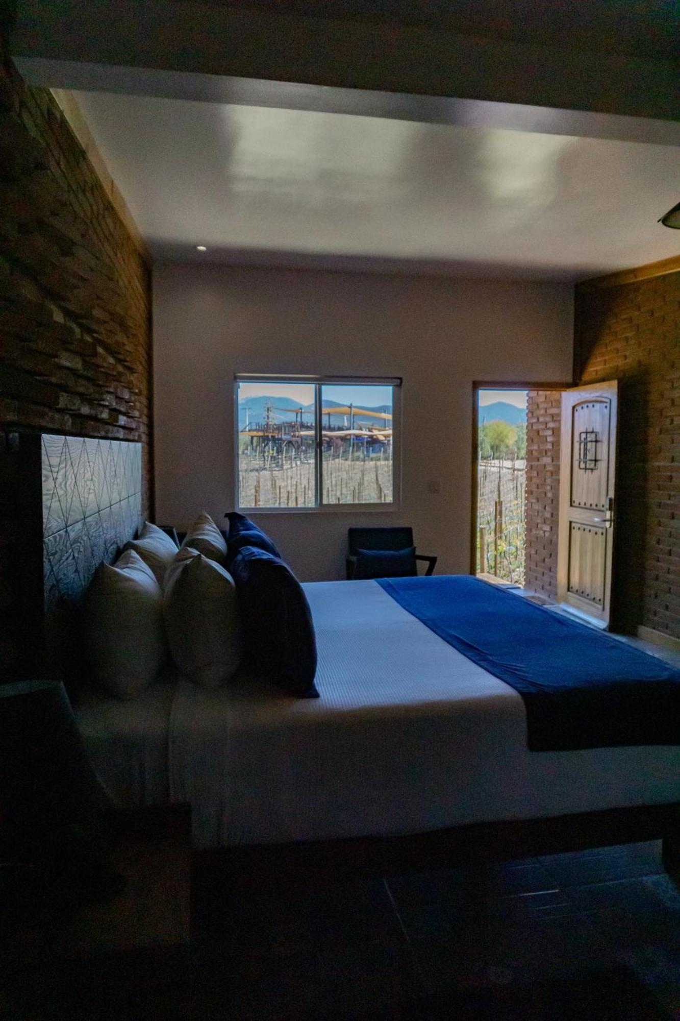 Ojo Azul Resort บาเย เด กัวลาลูเป ภายนอก รูปภาพ